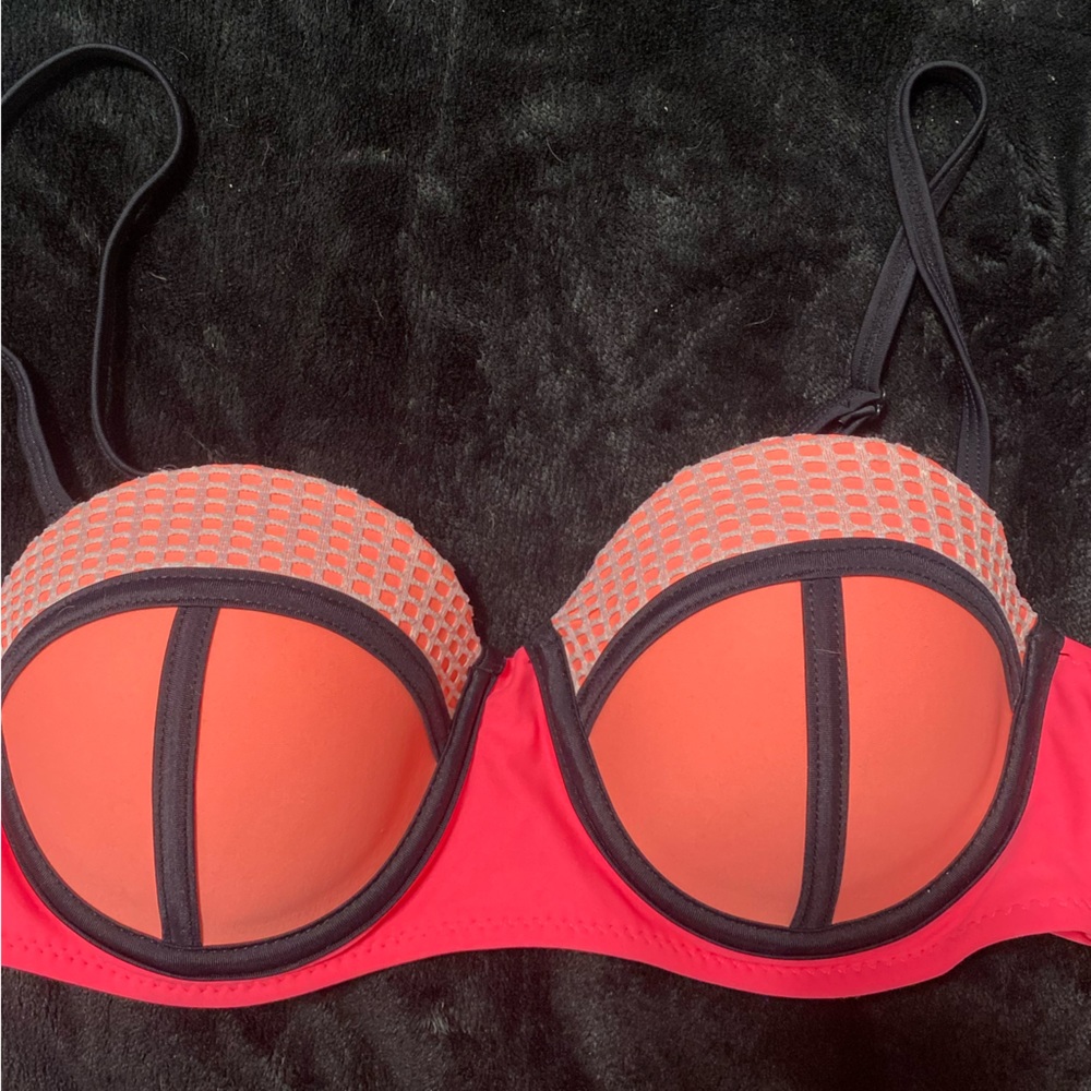 New without tags bikini top